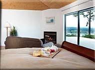 Hundred Hills House Luxury B & B, Salt Spring