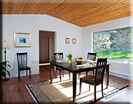 Hundred Hills House Luxury B & B, Salt Spring