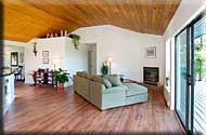 Hundred Hills House Luxury B & B, Salt Spring
