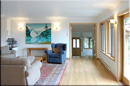 Arbutus House, North Pender Island Accommodation