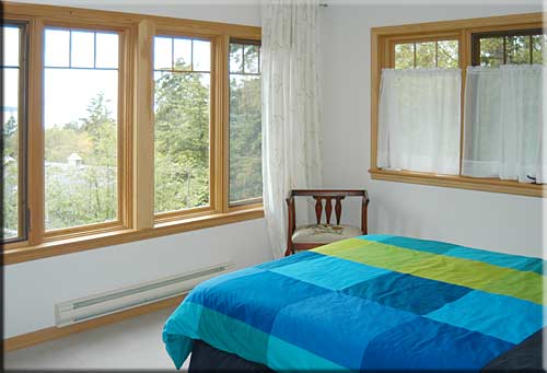 Arbutus House, North Pender Island Accommodation