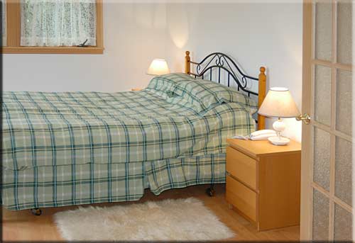 Arbutus House, North Pender Island Accommodation