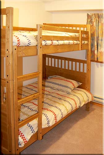 Arbutus House, North Pender Island Accommodation