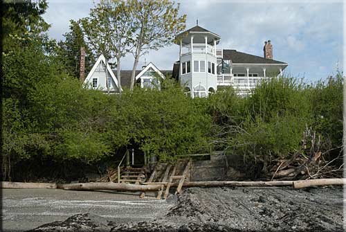 Camelot by the Sea, North Pender Island Accommodation