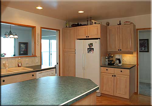 Dogwood Pointe, North Pender Island Accommodation