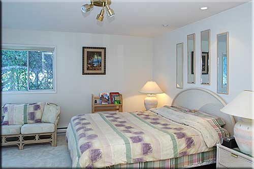 Dogwood Pointe, North Pender Island Accommodation