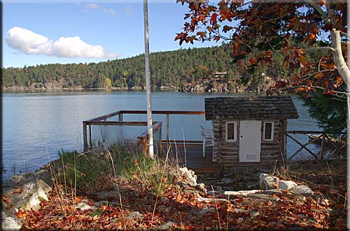 Dogwood Pointe, North Pender Island Accommodation