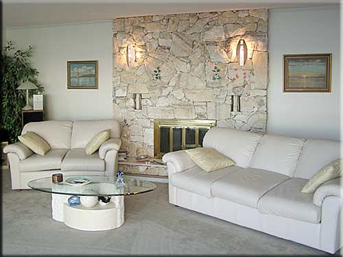 Dogwood Pointe, North Pender Island Accommodation