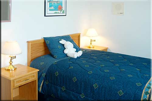Eagle View, North Pender Island Accommodation