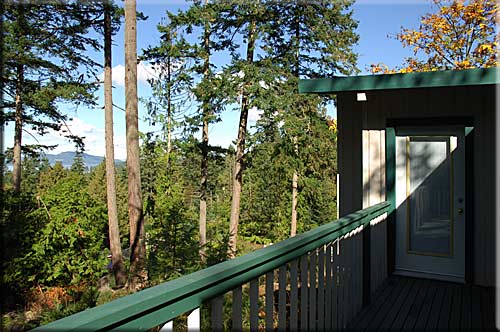 Eagle's Nest, North Pender Island Accommodation