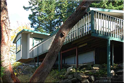 Eagle's Nest, North Pender Island Accommodation