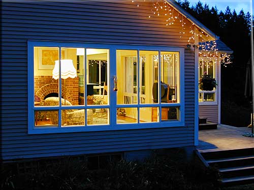 Emily's Cottage, North Pender Island Accommodation