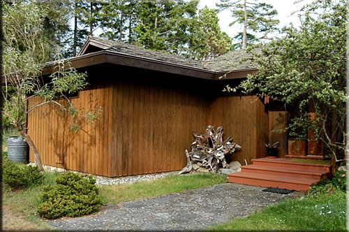 Galiano Waterfront Retreat, Galiano Island Island Accommodation