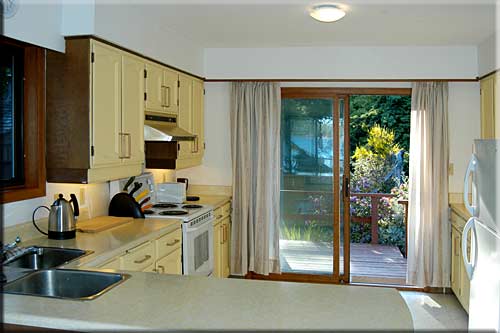 Galiano Waterfront Retreat, Galiano Island Island Accommodation