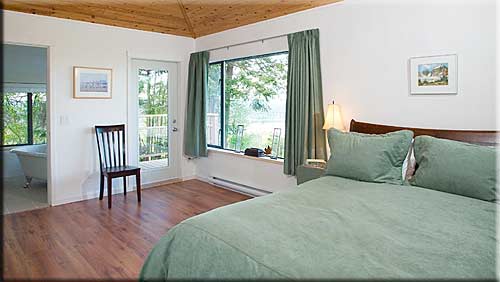 Hundred Hills House Luxury B & B, Salt Spring Island Accommodation
