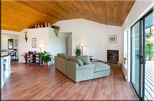 Hundred Hills House Luxury B & B, Salt Spring Island Accommodation