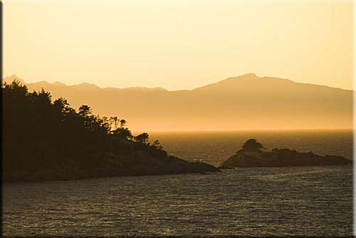 Lasqueti Wilderness, Lasqueti Island luxury waterfront accommodation, British Columbia, Canada