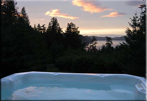 Mount Norman Hideaway, South Pender Island Accommodation