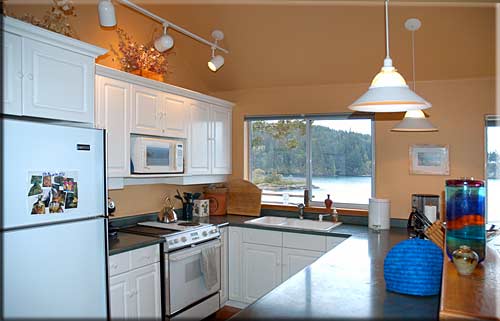 Eagles Cove, North Pender Island Accommodation