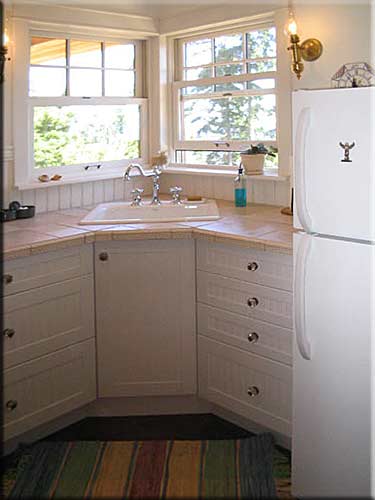 Enchanted Cottage, Salt Spring Island Accommodation