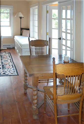 Enchanted Cottage, Salt Spring Island Accommodation