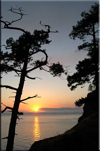 The Lighthouse on Pender, North Pender Island Accommodation