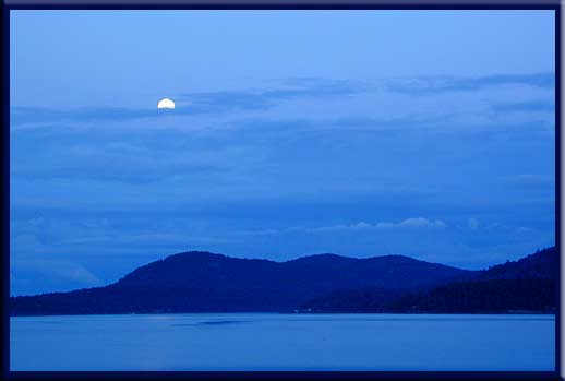 North Pender Island - Another moonrise over Saturna Island