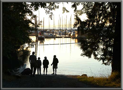 North Pender Island - Waiting for the sunset at Thieves Bay Marina