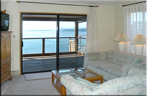 Whale of a View, North Pender Island Accommodation