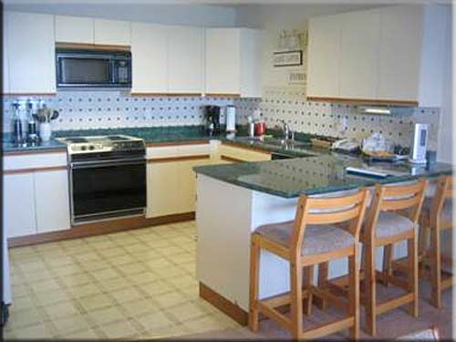 Whale of a View, North Pender Island Accommodation