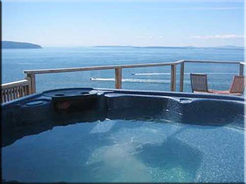 Whale of a View, North Pender Island Accommodation